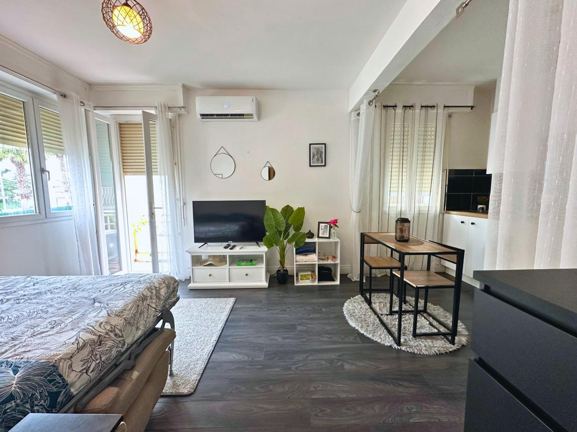 Cosy Palm Beach, Studio Pres De La Mer Et De La Croisette Кан Екстериор снимка